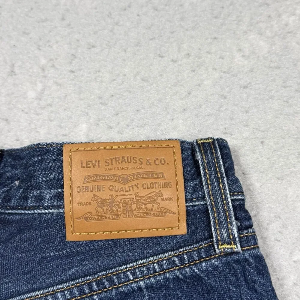 Levis Ribcage Jean Shorts Women’s Size 24 Light Wash Denim Cut Offs Pockets